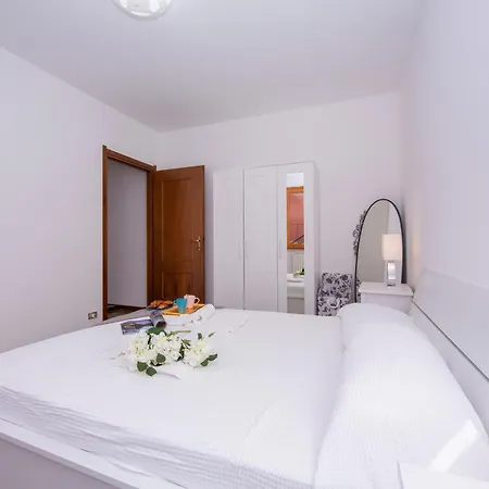 Balcone Di Apartament Perledo